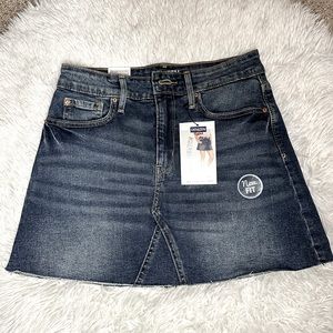 Levi’s High Rise Mini Skirt